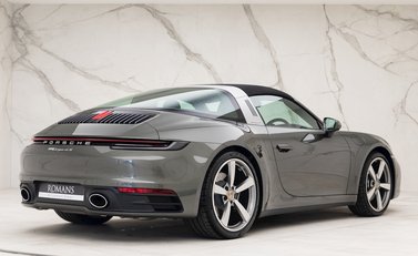 Porsche 911 Targa 4S (992) 9