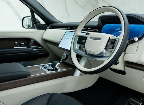 Land Rover Range Rover P510e Autobiography 18