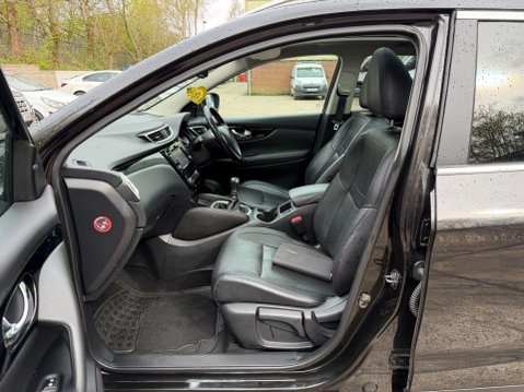 Nissan Qashqai 1.6 dCi Tekna SUV 5dr Diesel Manual 2WD Euro 6 (s/s) (130 ps) 39