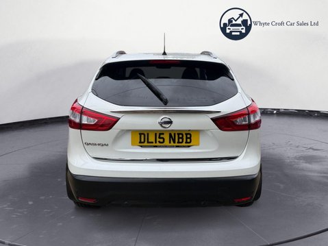 Nissan Qashqai 1.2 DIG-T n-tec+ 2WD Euro 5 (s/s) 5dr 24