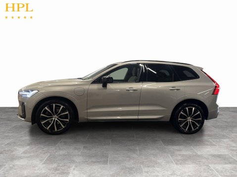 Volvo XC60 2.0h T8 Recharge 18.8kWh Ultimate Dark SUV 5dr Petrol Plug-in Hybrid Auto A 4