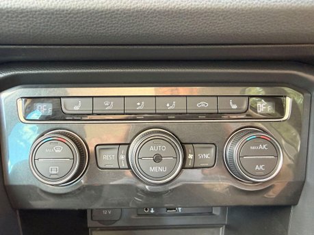Volkswagen Tiguan 2.0 TDI SEL DSG 4Motion Euro 6 (s/s) 5dr 22