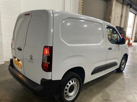 Peugeot Partner BLUEHDI PROFESSIONAL PREMIUM PLUS L1 5