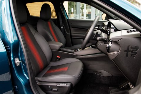 Alfa Romeo Junior TB IBRIDA DCT 38