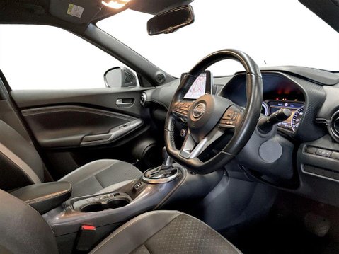 Nissan Juke 1.6 N-Connecta SUV 5dr Petrol Hybrid Auto Euro 6 (143 ps) Sat Nav 12