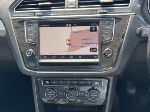 Volkswagen Tiguan 2.0 TDI BlueMotion Tech SE Navigation 4Motion Euro 6 (s/s) 5dr 9