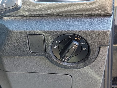 Volkswagen T-Cross R-LINE TDI DSG 21