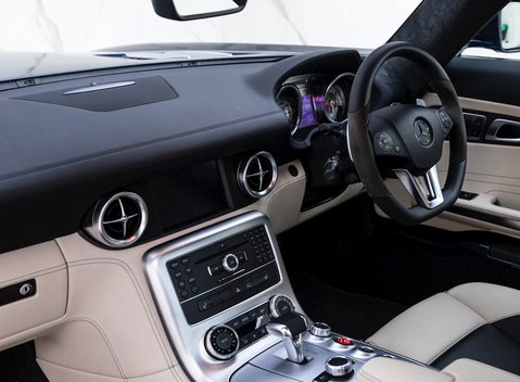 Mercedes-Benz SLS AMG 15