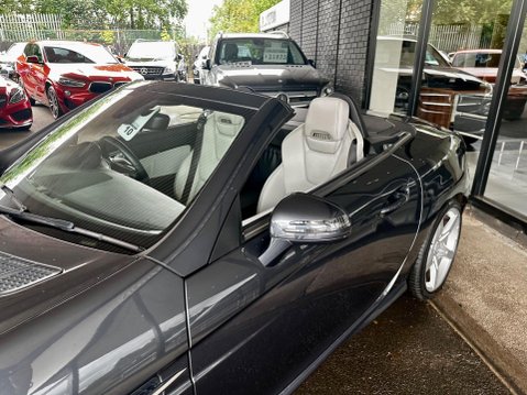 Mercedes-Benz SLK 1.8 SLK200 AMG Sport Euro 5 (s/s) 2dr 9