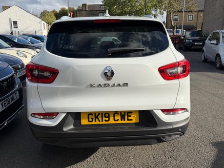 Renault Kadjar ICONIC TCE 7