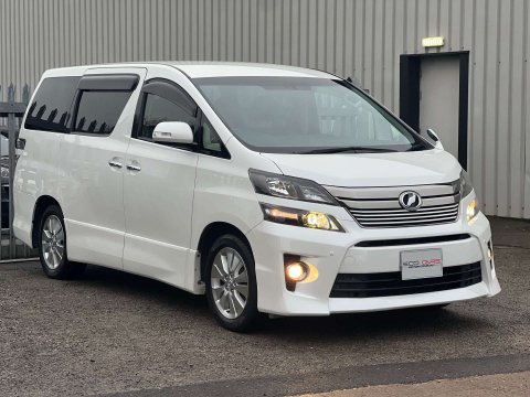 Toyota Vellfire GOLDEN EYES II V6 24