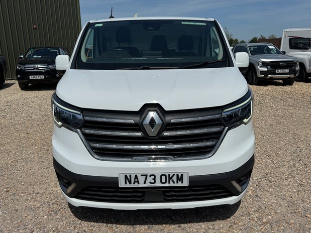 Renault Trafic LWB L2H1 Low Roof Sport LI30 Air Con Sensors EURO 6 3
