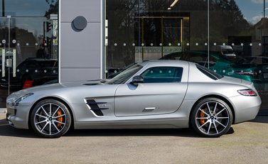 Mercedes-Benz SLS AMG GT 3