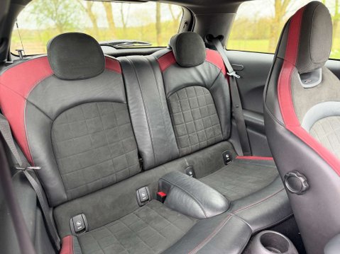Mini Hatch 2.0 John Cooper Works Auto 3dr 22