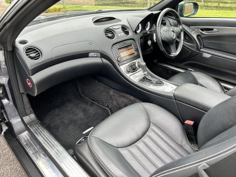 Mercedes-Benz SL Series SL350 AMG V6 Auto Convertible 25