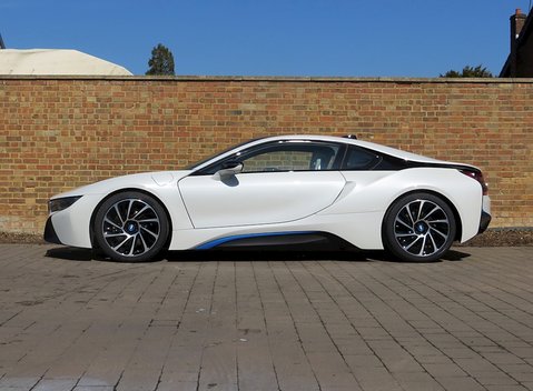 BMW I8 4