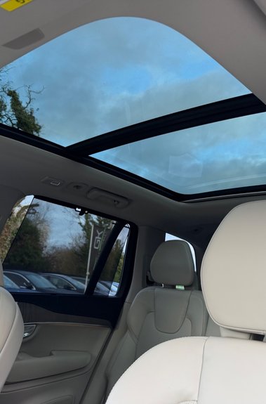Volvo XC90 RECHARGE T8 ULTIMATE AWD - BLOND LEATHER - VAT QUALIFYING 