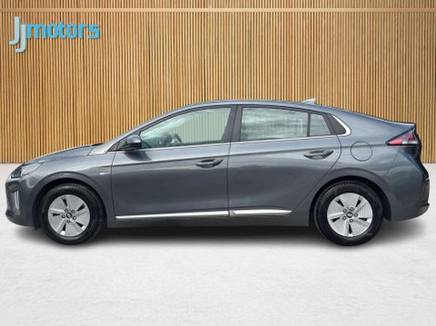 Hyundai IONIQ 1.6 h-GDi Premium Hatchback 5dr Petrol Hybrid DCT Euro 6 (s/s) (141 ps) 11