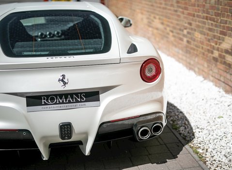 Ferrari F12 Berlinetta 26