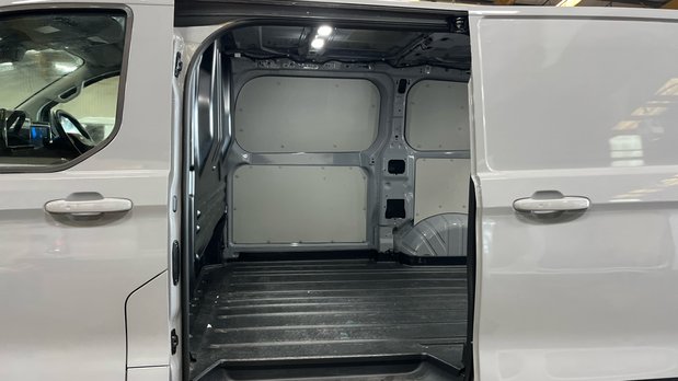 Ford Transit Custom SWB L1H1 Low Roof Sport 320 Air Con Alloys Sensors Cam EURO 6 8
