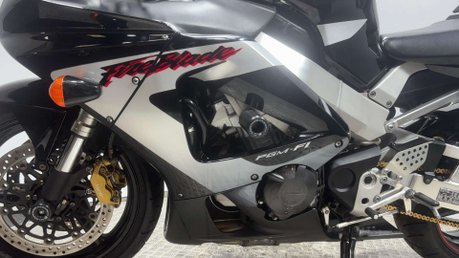 Honda CBR CBR929 2000 ONLY 19K NEW MOT CLASSIC SPORTS BIKE 31