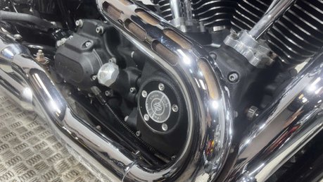 Harley-Davidson Dyna FXDF FAT BOB 2010 17K MOT SERVICED 1584 CRUISER BIKE 37