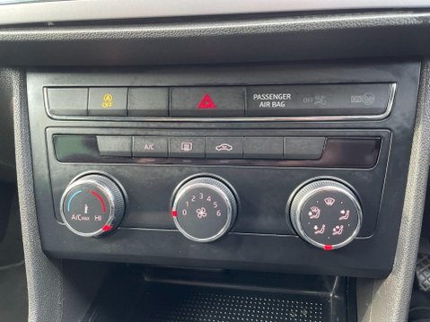 SEAT Leon 1.2 TSI SE Dynamic Technology Euro 6 (s/s) 5dr 37