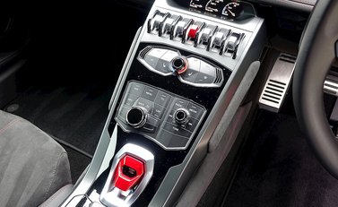 Lamborghini Huracan LP 580-2 4