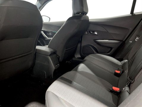 Peugeot 2008 1.2 PureTech Allure Premium + SUV 5dr Petrol EAT Euro 6 (s/s) (130 ps) 20