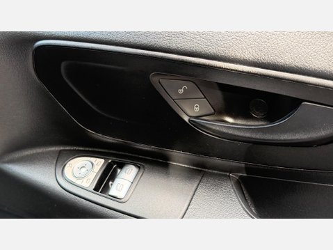 Mercedes-Benz Vito 116 PREMIUM L1 26