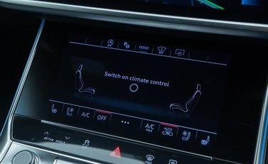 Audi RS6 AVANT PERFORMANCE 24