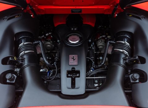 Ferrari 488 SPIDER 43