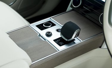 Land Rover Range Rover P510e First Edition 20