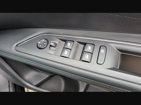 Peugeot 3008 PURETECH S/S ALLURE PREMIUM 37