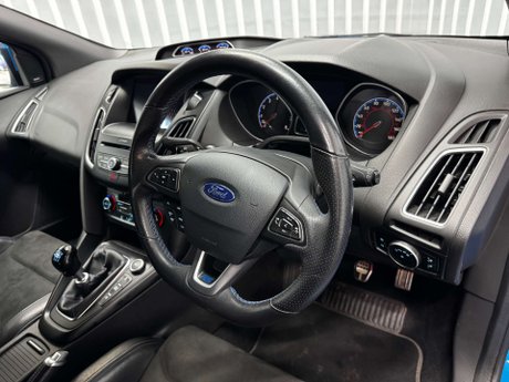 Ford Focus 2.3T EcoBoost RS Hatchback 5dr Petrol Manual AWD Euro 6 (s/s) (350 ps) 17