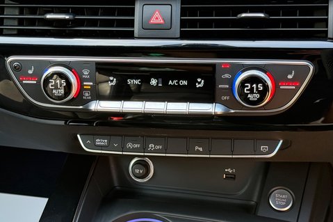 Audi A4 TFSI BLACK EDITION MHEV- APPLE CAR PLAY - REVERSE CAMERA 43