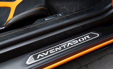 Lamborghini Aventador SV LP 750-4 Roadster 23