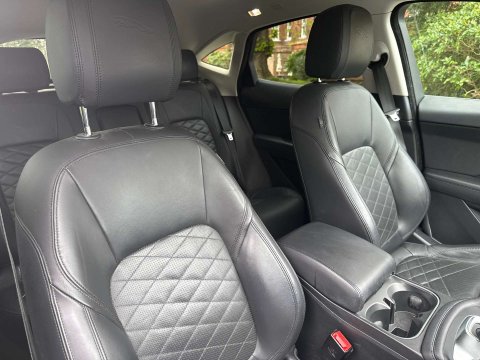 Jaguar E-Pace 2.0 E-PACE HSE D AWD Auto 4WD 5dr 16