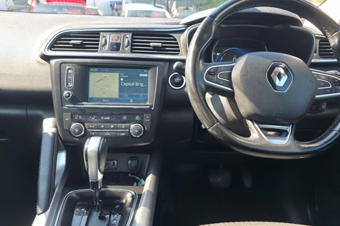 Renault Kadjar SIGNATURE NAV TCE AUTOMATIC..GLASS ROOF.9 SERVICES 14