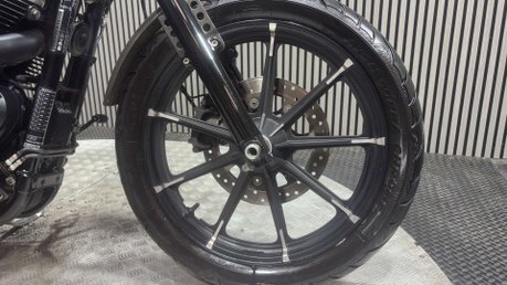 Harley-Davidson Sportster 883 XL883N IRON 2019 ONLY 5K STAGE 1 CUSTOM CRUISER BIKE 47