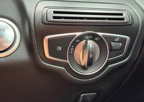 Mercedes-Benz GLC 2.1 GLC220d Sport (Premium Plus) SUV 5dr Diesel G-Tronic 16