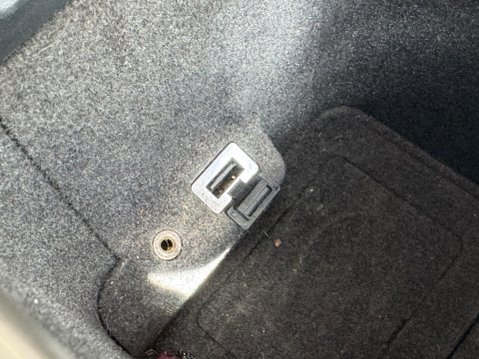 Volvo C70 2.0 D4 SE Lux Convertible 2dr Diesel Geartronic Euro 5 (177 ps) 20