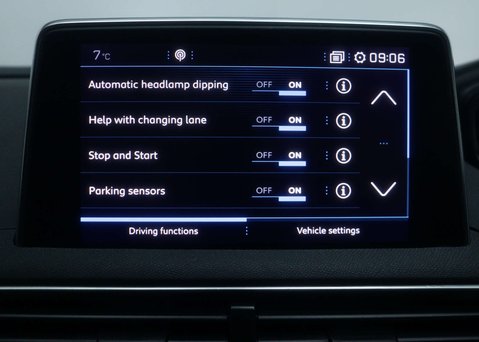 Peugeot 3008 1.5 3008 Allure Blue HDi S/S 5dr 25