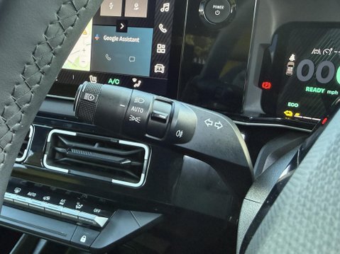 Renault 5 comfort range 52kWh iconic five Hatchback 5dr Electric Auto (150 ps) 38