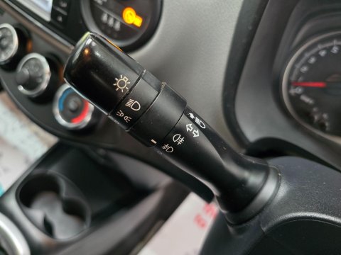 Toyota Yaris 1.33 Dual VVT-i Icon Euro 6 5dr 32