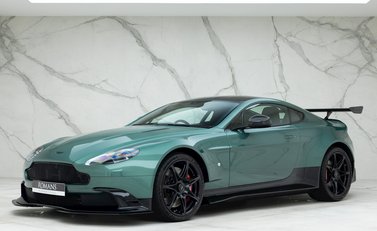 Aston Martin Vantage GT8 6