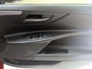 Jaguar XE 2.0 XE R-Sport i Auto 4dr 31