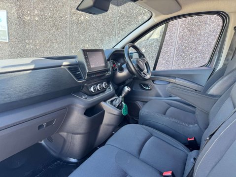 Renault Trafic 2.0 Trafic LL30 Sport+ Blue dCi 26