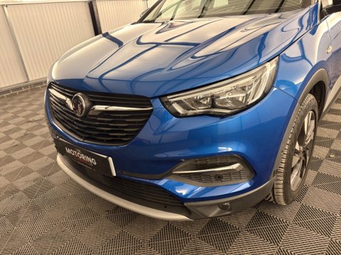Vauxhall Grandland X 1.2 Turbo Sport Nav Auto Euro 6 (s/s) 5dr 45