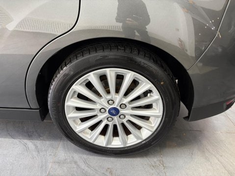 Ford C-Max 2.0 TDCi Titanium Powershift Euro 6 (s/s) 5dr (Nav) 10